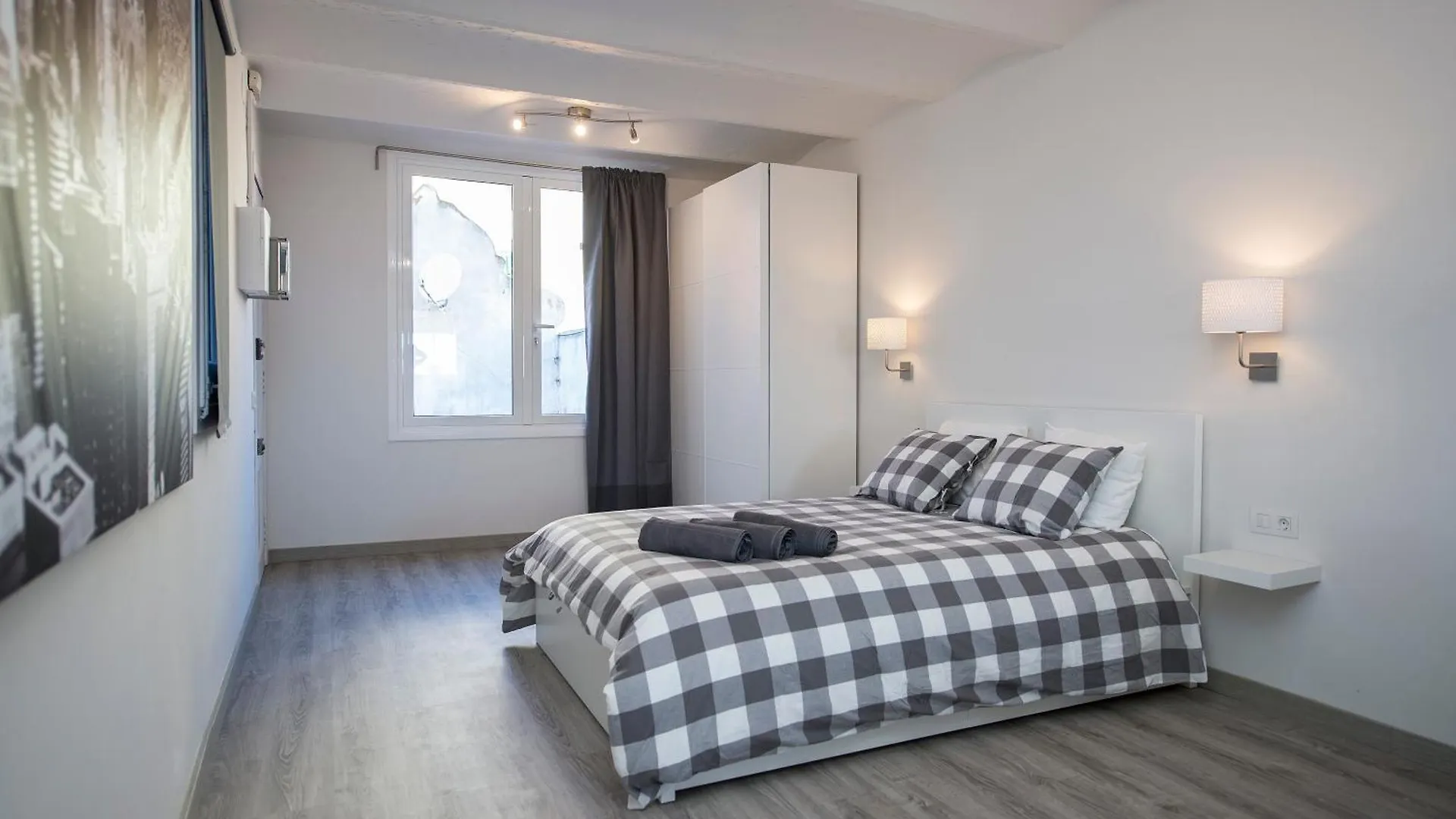 Sagrada Familia Apartments Barcelona