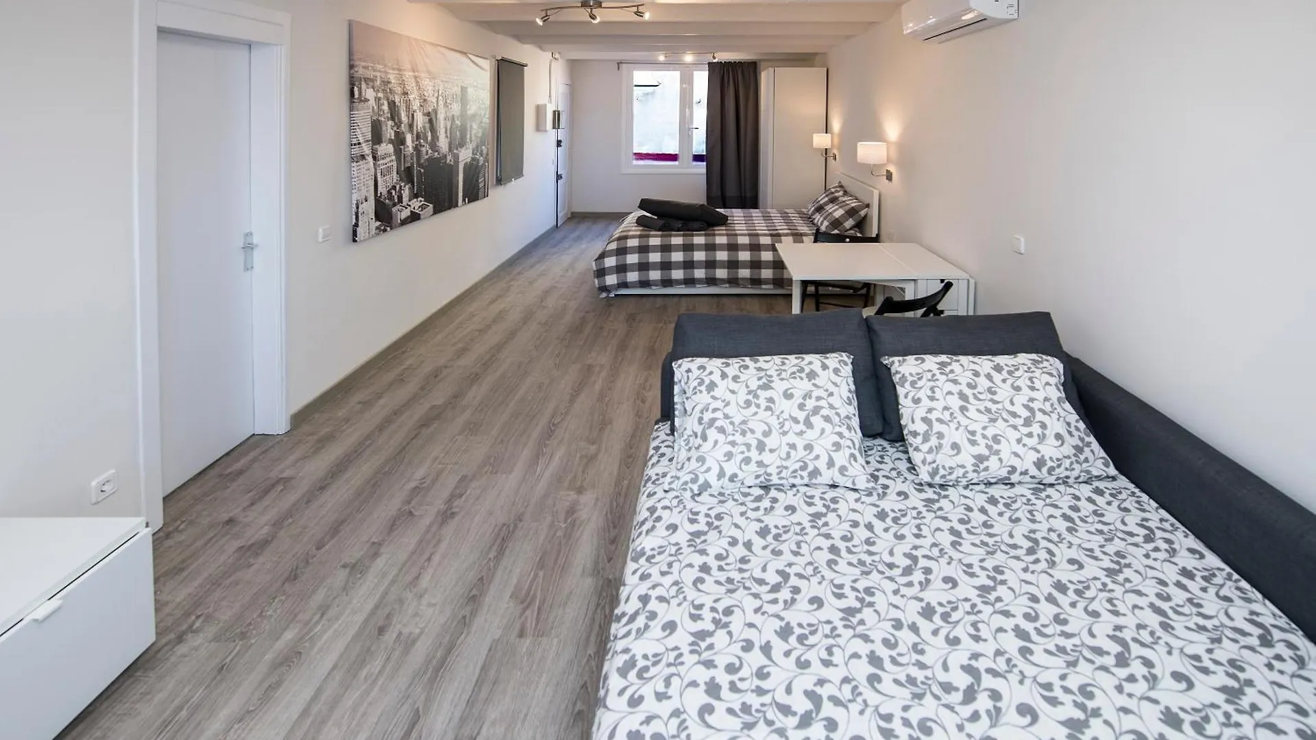 Sagrada Familia Apartments Barcelona 0*,  Spanien